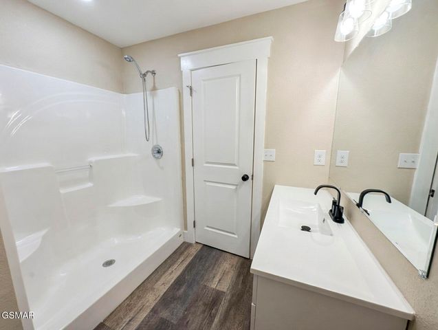 404 4 Winds Way, Jefferson City, TN 37760