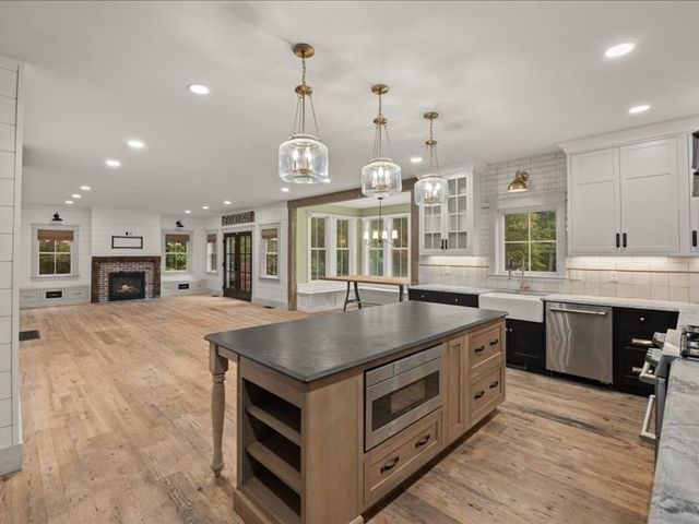 139 Newland St, Norton, MA 02766