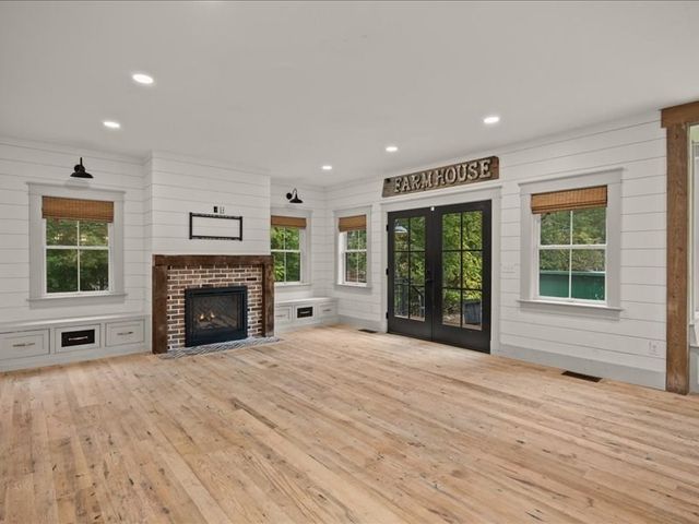 139 Newland St, Norton, MA 02766