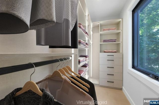 29 Woodland Park Drive, Tenafly, NJ 07670