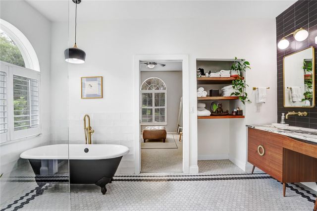 5622 OSPREY PARK PLACE, Lithia, FL 33547