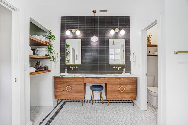 5622 OSPREY PARK PLACE, Lithia, FL 33547