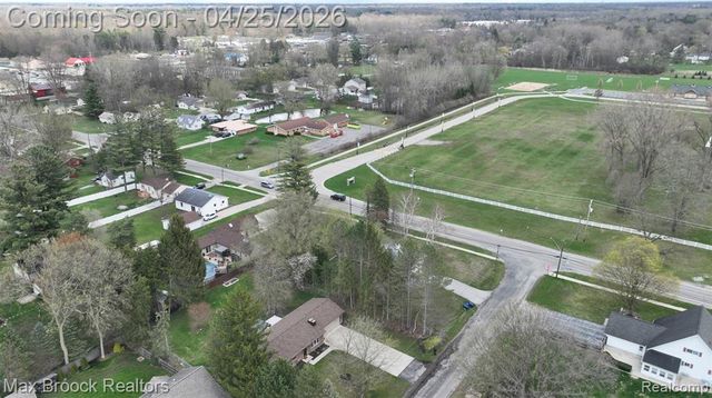 8040 Garwood Drive, Saginaw, MI 48609