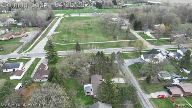 8040 Garwood Drive, Saginaw, MI 48609