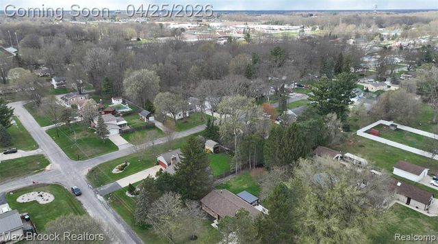 8040 Garwood Drive, Saginaw, MI 48609