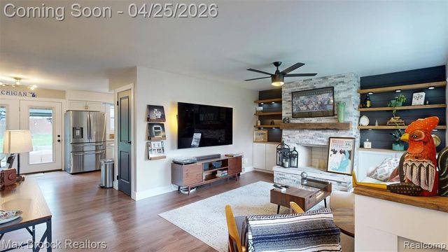 8040 Garwood Drive, Saginaw, MI 48609
