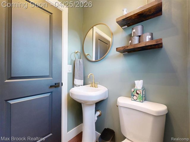 8040 Garwood Drive, Saginaw, MI 48609