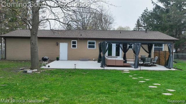 8040 Garwood Drive, Saginaw, MI 48609