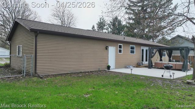 8040 Garwood Drive, Saginaw, MI 48609