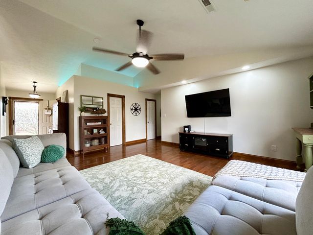 266 Hidden Loop Drive, Somerset, KY 42503