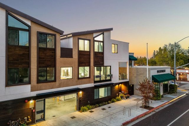 908 woodside, Redwood City, CA 94061