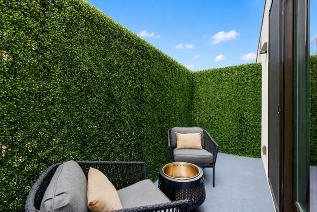 908 woodside, Redwood City, CA 94061