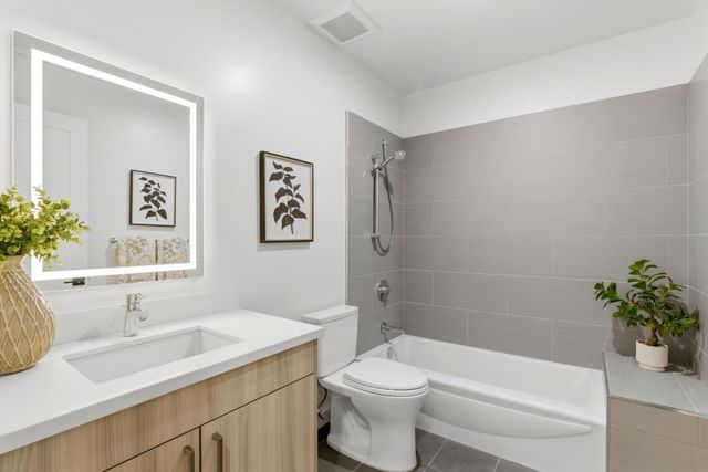 908 woodside, Redwood City, CA 94061