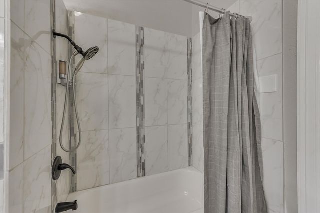 909 Elsbeth Street, Dallas, TX 75208