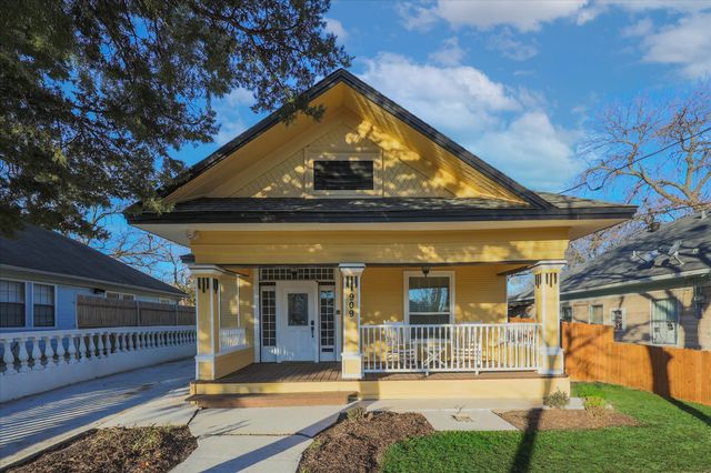 909 Elsbeth Street, Dallas, TX 75208
