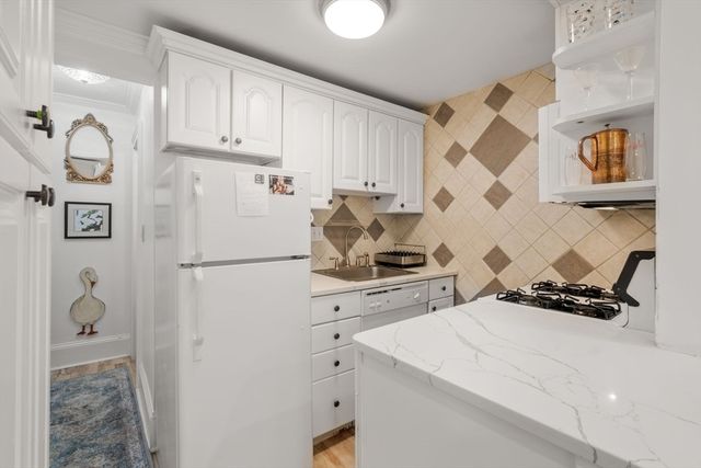 171 Beacon St B2, Boston, MA 02116