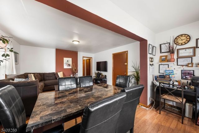 526 Jackson Ave, Elizabeth City, NJ 07201