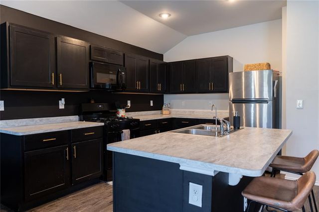 9701 Laredo Lane, Yukon, OK 73099