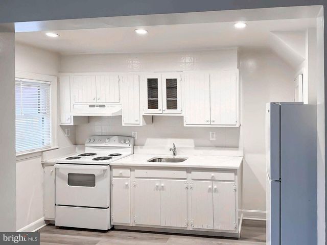 433 GROVETHORN RD, Baltimore, MD 21220