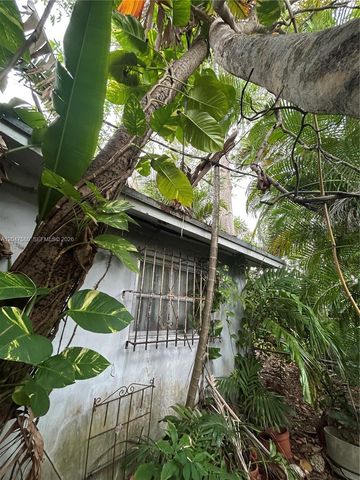 8285 SW 47th Street, Miami, FL 33155