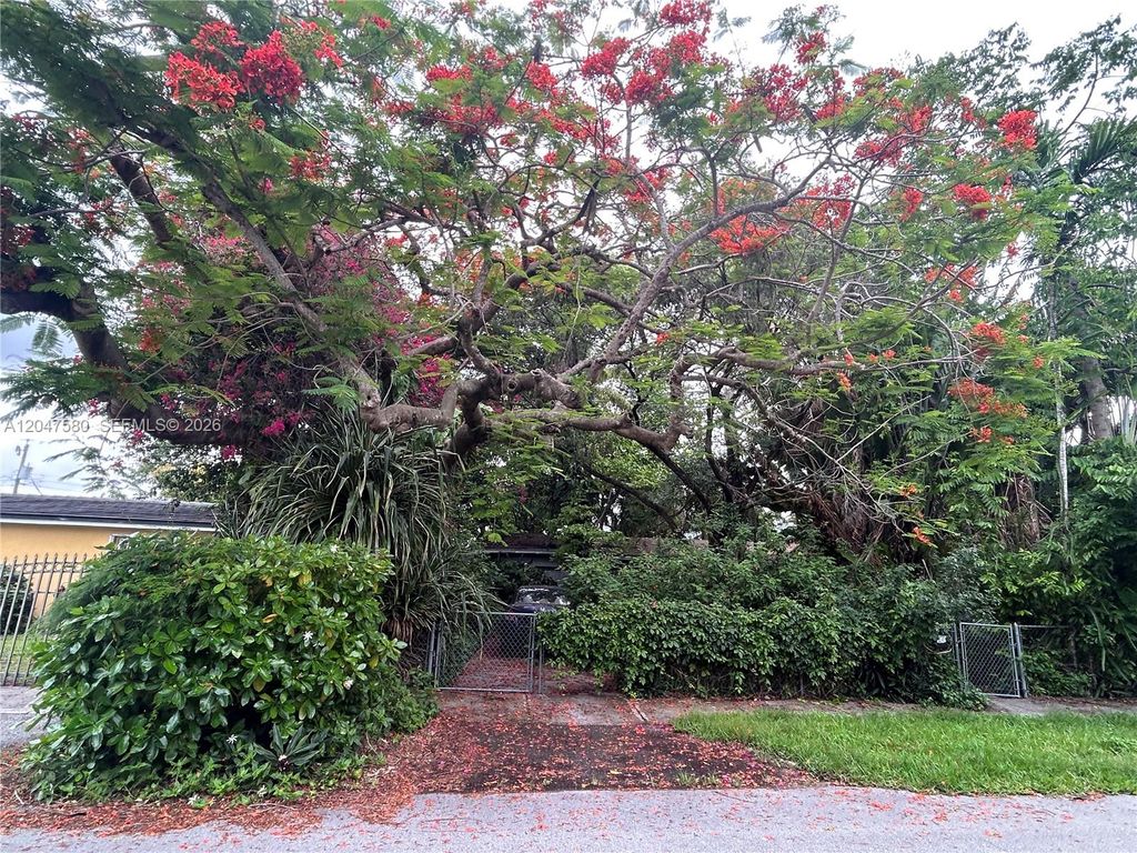 8285 SW 47th Street, Miami, FL 33155