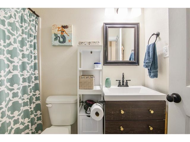 4758 HAYESVILLE Dr, Salem, OR 97305