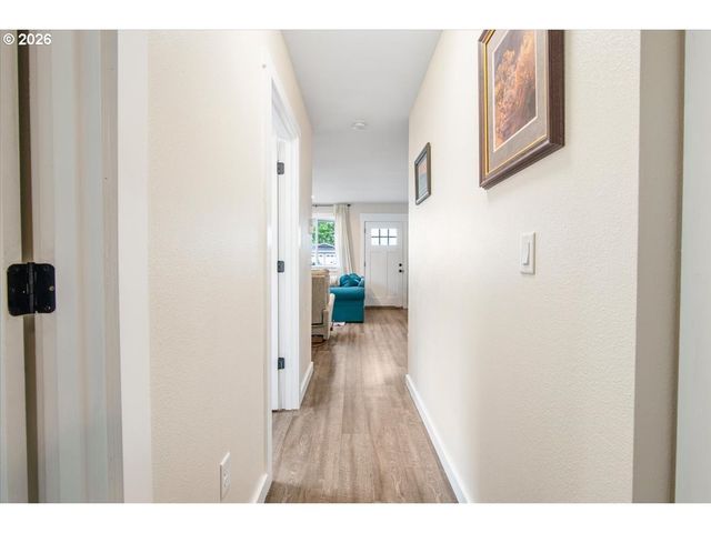 4758 HAYESVILLE Dr, Salem, OR 97305