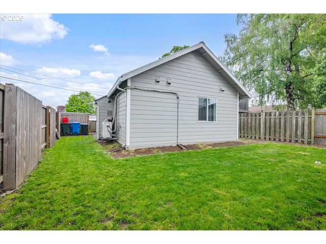 4758 HAYESVILLE Dr, Salem, OR 97305