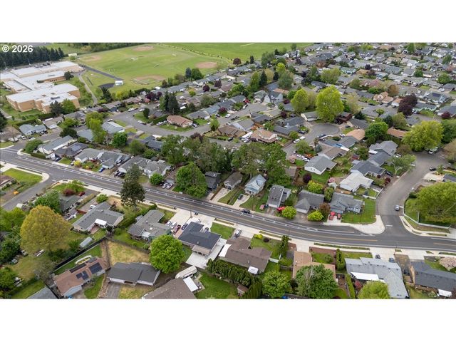 4758 HAYESVILLE Dr, Salem, OR 97305