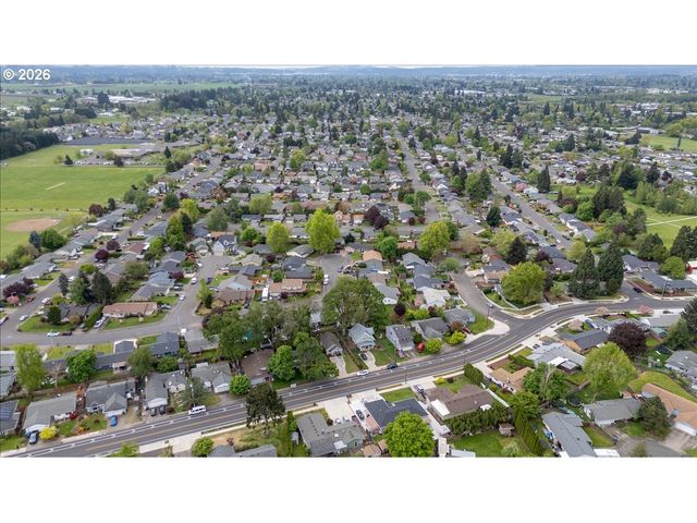 4758 HAYESVILLE Dr, Salem, OR 97305