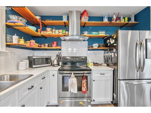 4758 HAYESVILLE Dr, Salem, OR 97305