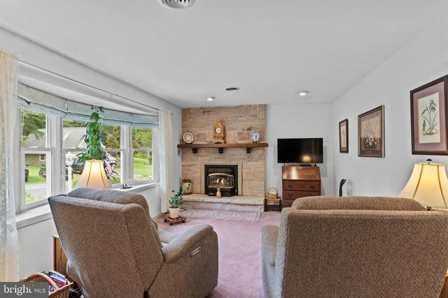 31 PINE WAY, Fayetteville, PA 17222