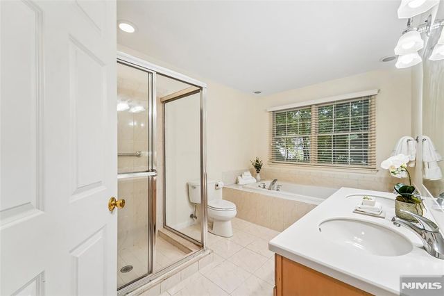 141 Greenway 41, Montvale, NJ 07645