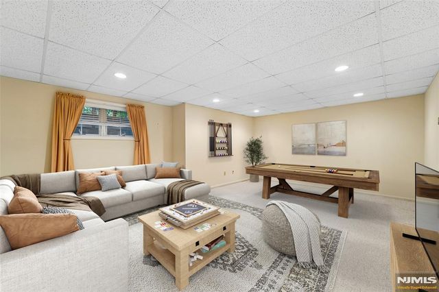 141 Greenway 41, Montvale, NJ 07645