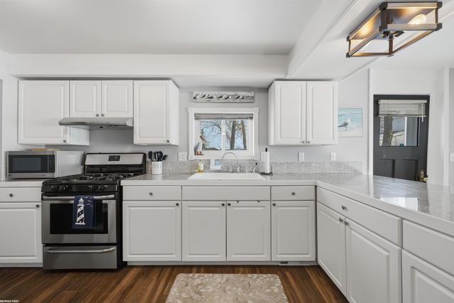 8600 River Road, Cottrellville Twp, MI 48039