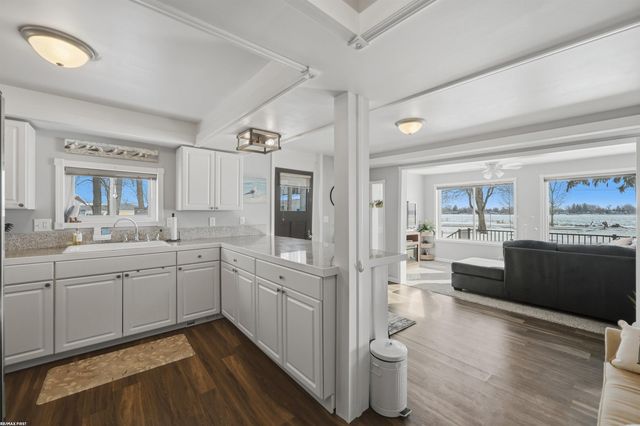 8600 River Road, Cottrellville Twp, MI 48039