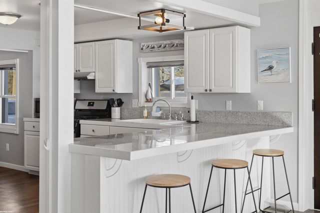 8600 River Road, Cottrellville Twp, MI 48039