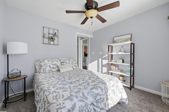 8600 River Road, Cottrellville Twp, MI 48039