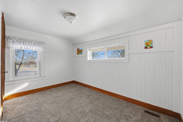 8600 River Road, Cottrellville Twp, MI 48039