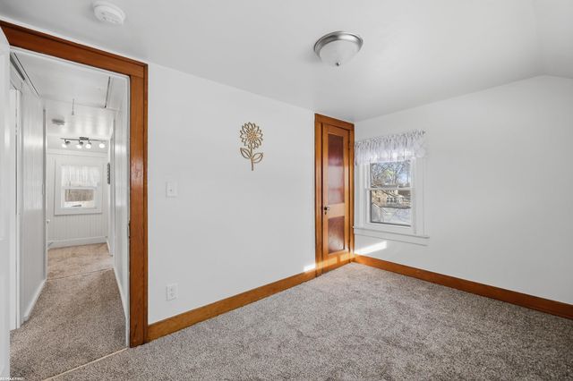 8600 River Road, Cottrellville Twp, MI 48039