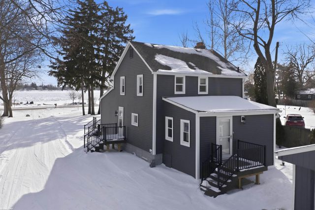 8600 River Road, Cottrellville Twp, MI 48039