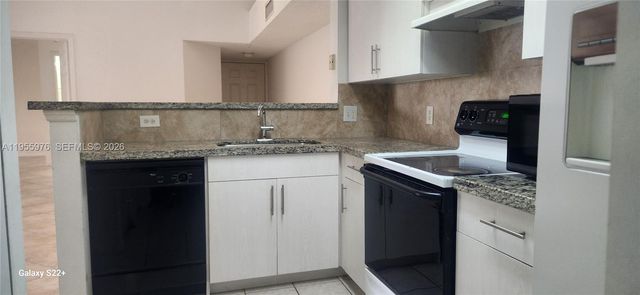 5011 Wiles Rd 306, Coconut Creek, FL 33073