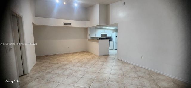 5011 Wiles Rd 306, Coconut Creek, FL 33073