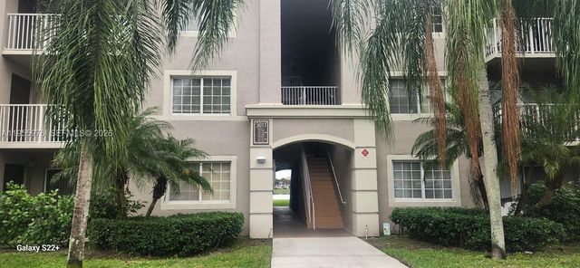5011 Wiles Rd 306, Coconut Creek, FL 33073