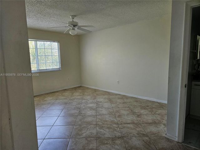 5011 Wiles Rd 306, Coconut Creek, FL 33073
