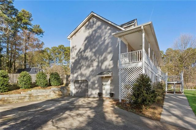100 Springwater Trace, Woodstock, GA 30188