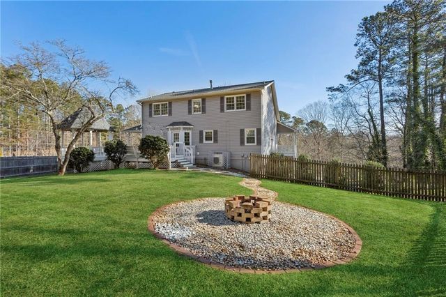 100 Springwater Trace, Woodstock, GA 30188