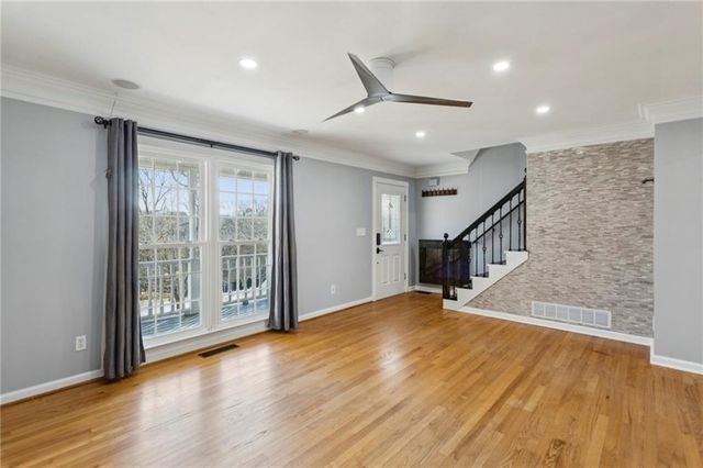 100 Springwater Trace, Woodstock, GA 30188