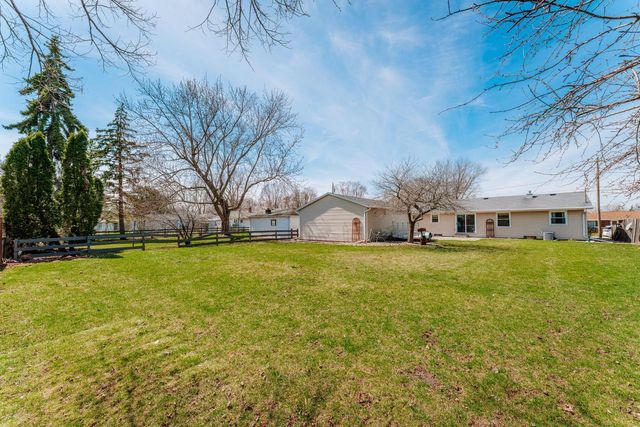 1041 London STREET, Menasha, WI 54952