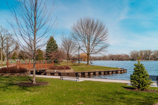 1041 London STREET, Menasha, WI 54952